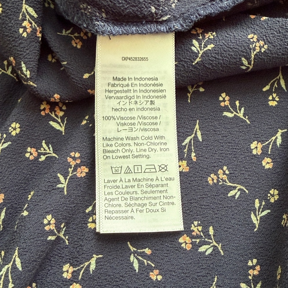 Madewell Navy Ruffle-Wrap Midi Ski Floral Skirt, size 4 - Picture 8 of 8